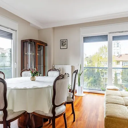 Apartman Spacious Flat In Kadikoy Isztambul
